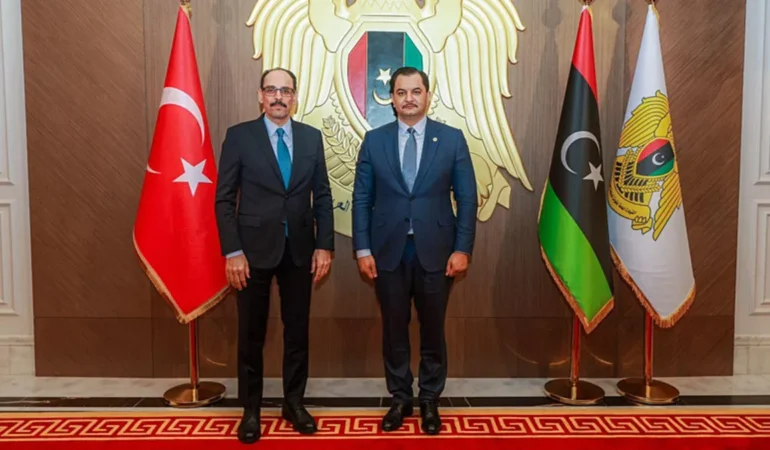 MIT-Baskani-Kalin-Bingazide-Saddam-Hafter-ile-kritik-gorusme-featured