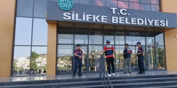 Mersin Silifke’de yolsuzluk operasyonu: Mustafa Turgut dahil gözaltılar