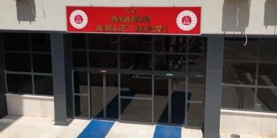 Mersin’de yaşlı kadını bağlayarak gasp eden kadın tutuklandı