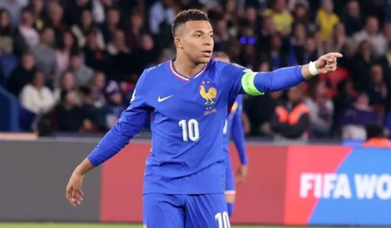 Messi-Mbappe-Haaland-ve-Ronaldo-Starlar-Sinemasinda-featured