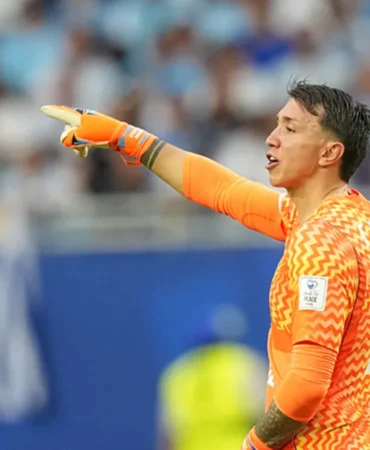 Muslera-Dunya-Kupasi-tarihinde-rekoru-paylasarak-ortak-oldu-featured