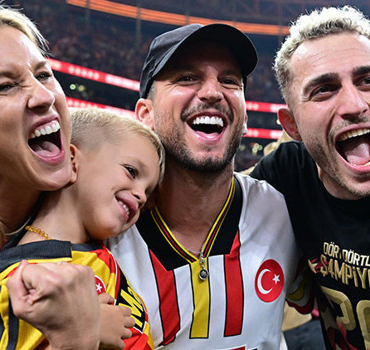 Okan-Buruk-istedi-Mertens8217in-Galatasaray8217da-surpriz-donusu-featured