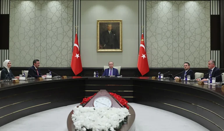 SON-DAKIKA-Erdogan-Cumhurbaskanligi-Kabinesi-Toplandi-featured