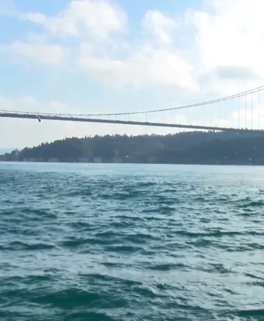 SON-DAKIKA-Istanbul-Bogazi-transit-gemi-gecisine-kapatildi-featured