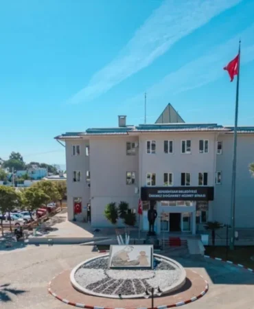 SON-DAKIKA8230-Seferihisar-Belediyesi8217ne-rusvet-operasyonu-featured