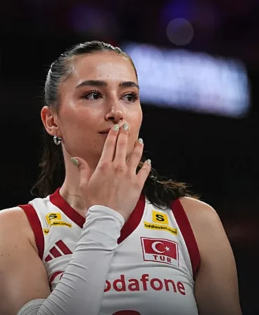 Saliha-Sahin-Evde-oynamanin-avantajini-yasadik-featured