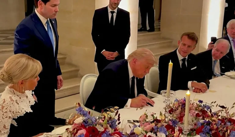 Tarihi-imza-kamerada-Trump-Versayda-Iran-mutabakatini-imzaladi-featured