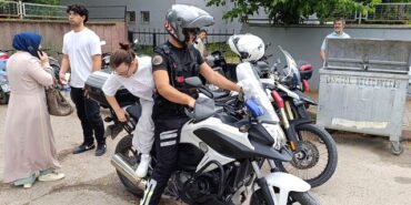 Trafik-Guvenlik-Polisi-Ogrencilere-Sinav-Destegi-featured