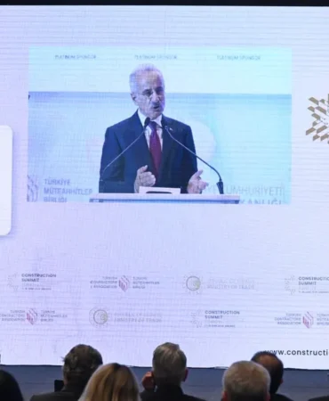 Turkiye-dunyanin-en-guclu-dijital-altyapi-merkezlerinden-biri-olacak-featured