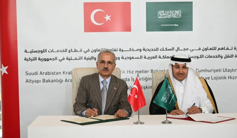 Turkiye039den-hizli-tren-ile-gidilebilecek-Suudi-Arabistan-ile-imzalar-atildi-featured