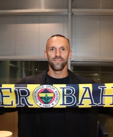 Vedat-Muriqi-Istanbula-geldi-saglik-kontrolu-basliyor-featured