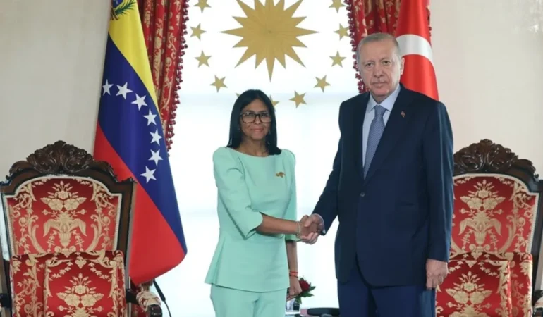 Venezuela-Gecici-Devlet-Baskani-Rodriguez8217den-Erdogana-Tesekkur-featured