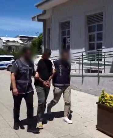 Bursa'da Aranan 4 Kişi Yakalandı