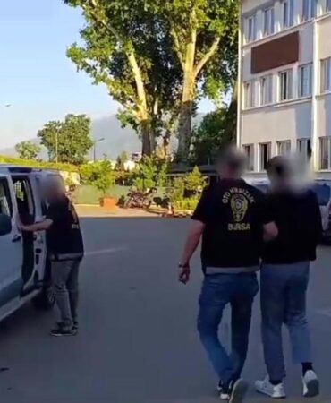 Bursa'da Hırsızlar Yakalandı