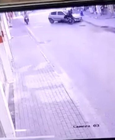 Bursa'da İlginç Kaza: Motosiklet Sürücüsü Sağ Salim
