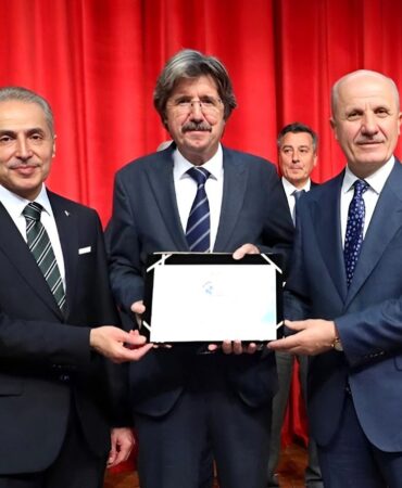 Bursa Uludağ Üniversitesi'ne 'Spor Dostu Kampüs' Sertifikası