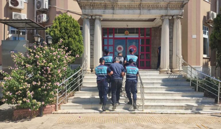 Didim'de 16 Kaçak Göçmen ve 2 Organizatore Yakalandı
