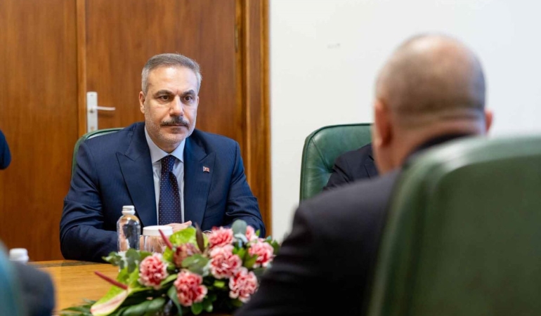 Hakan Fidan Sofya'da Radev ile Görüştü