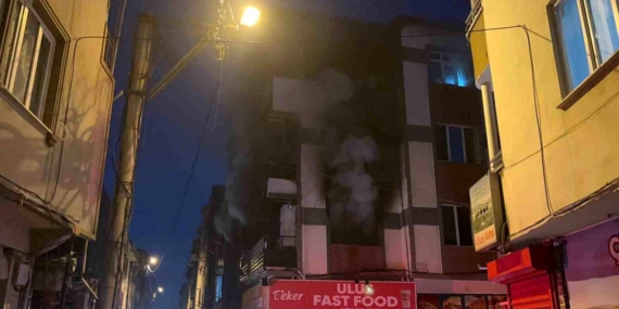 Bursa’da Elektrik Yangını: 5 Kişi Dumandan Etkilendi