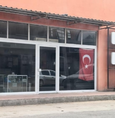 inegol-de-gece-yarisi-silahli-saldiri-isyerine-kursun-yagdirdilar-3023