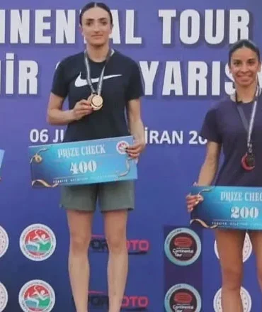 Karslı Milli Atlet Tuğba Toptaş İzmir'de fırtına gibi esti