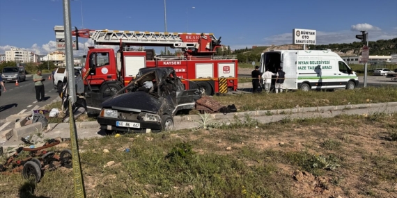 Kayseri’de iki otomobilin çarpıştığı kazada 3 kişi öldü, 5 kişi yaralandı
