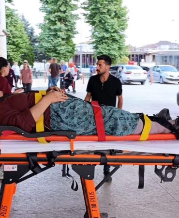 Kiraz Toplarken Düşen Kadın Yaralandı