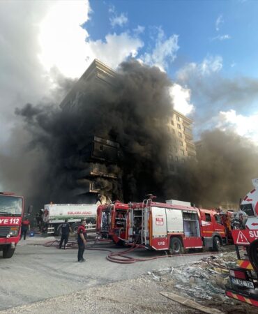 Şanlıurfa'da Apartman Yangını