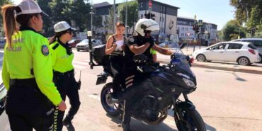 Motosikletli Polis Öğrenciyi Sınava 1 Dakika Kala Yetiştirdi