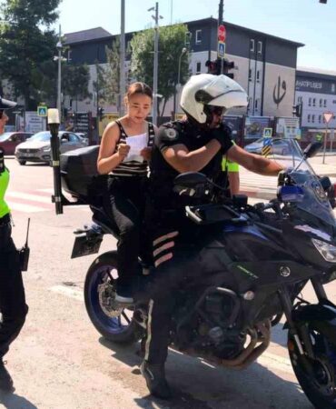 Motosikletli Polis Öğrenciyi Sınava 1 Dakika Kala Yetiştirdi