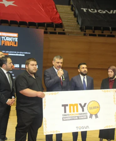 Türkiye’nin en büyük münazara organizasyonu Ankara’da final yaptı