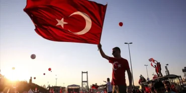 15-Temmuz-Resmi-Tatil-mi-Hangi-Gune-Denk-geliyor-Daireler-Acik-mi-featured