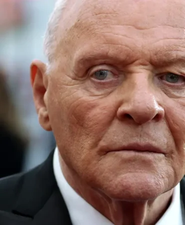 88-yasinda-Anthony-Hopkins-cocukluk-hayalini-gercege-tasidi-featured