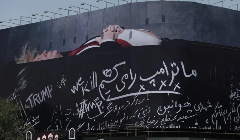 ABD-ofkesi-sokaga-tasti-Tahran8217da-Trump-tabutlu-afisler-featured