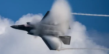 ABD8217de-F-35B-dustu-pilot-firlatma-sistemiyle-kurtuldu-featured