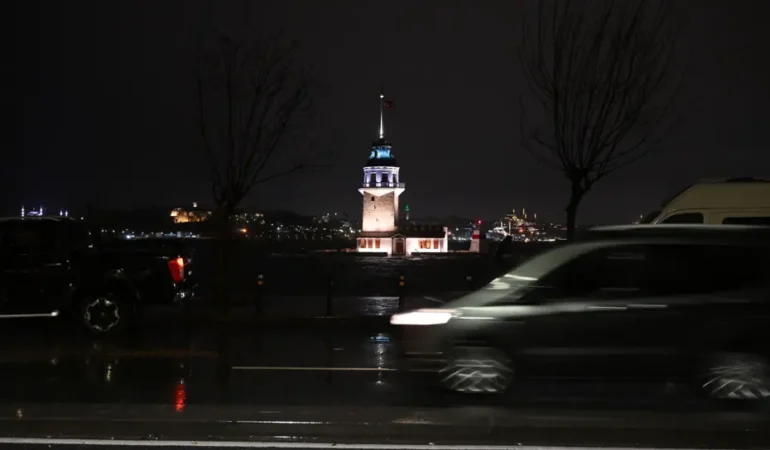 AKOM8217dan-Istanbul-icin-uyari-Gece-baslayip-ogleye-kadar-surecek-featured