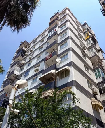 Adana8217da-vahset-cekic-ve-bicakla-kadini-agir-yaralayan-olay-featured