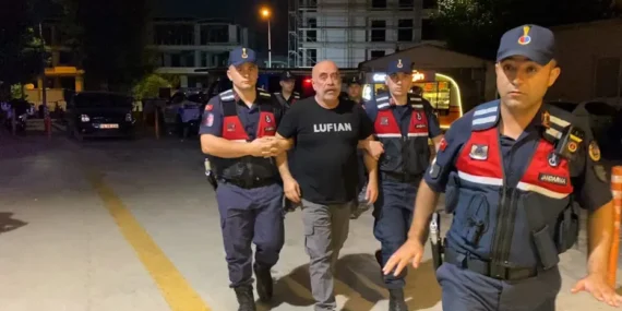 Adli Kontrolle Serbest Kalan Ezel Akay’dan Açıklama: Mahkeme Sonunda