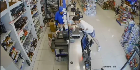 Alanya’da 18 yaşındaki şüpheli marketi soyup suç zincirine karıştı