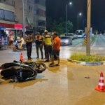 Alanya8217da-motosikletli-genc-hafif-ticari-aracla-carpisti-yaralandi-featured