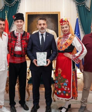 Altin-Karagoz-Ekiplerinden-Baskan-Vekili-Bibaya-Ziyaret-featured
