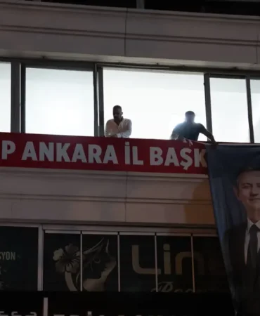 Ankara-CHP-Il-Baskanligi-binasinda-gerginlik-yasandi-featured