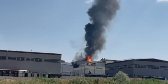 Ankara’daki atık yağ fabrikası yangını kontrol altında