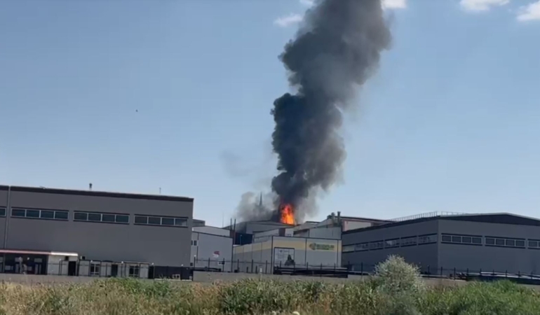 Ankara'da fabrika yangını