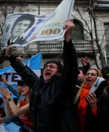 Arjantin-borc-yukunu-asabilir-mi-IMF-ziyaretinde-belirsizlikler-suruyor-featured