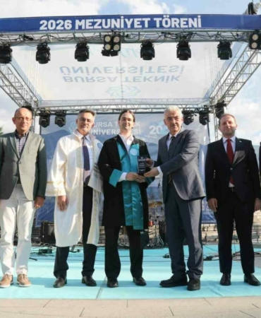 BTUde-2025-2026-Mezuniyet-Toreninde-Gurur-Dolu-Anlar-featured