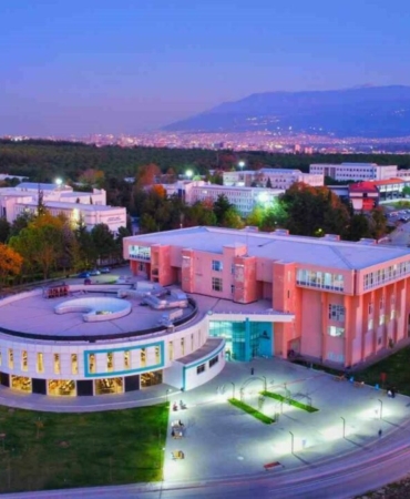 BUU-UNIRANKS8217ta-Turkiye8217nin-en-iyi-18.-universitesi-oldu-featured