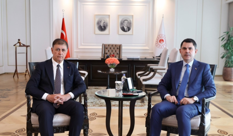 Bakan Kurum, İzmir Büyükşehir Belediye Başkanı Tugay ile görüştü