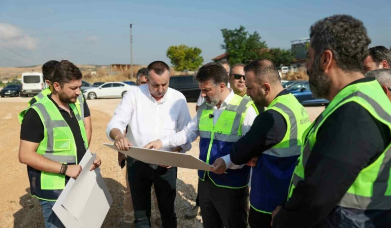 Baskan-Vekili-Biba-Niluferde-yeni-ulasim-yollarini-inceledi-featured