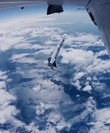 Bayraktar-KIZILELMA-supersonik-JET-230-ile-hedefi-vurdu-featured